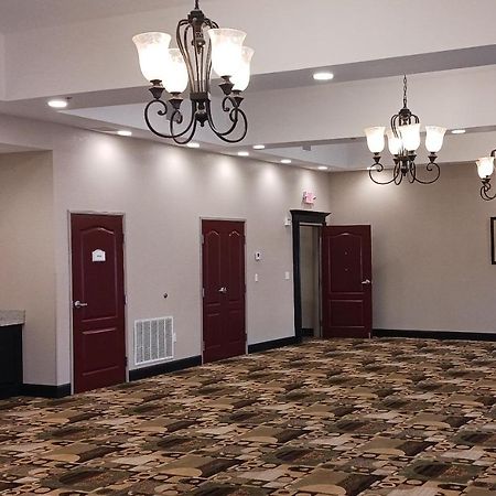 Red Roof Inn & Suites Лонгвю Екстериор снимка