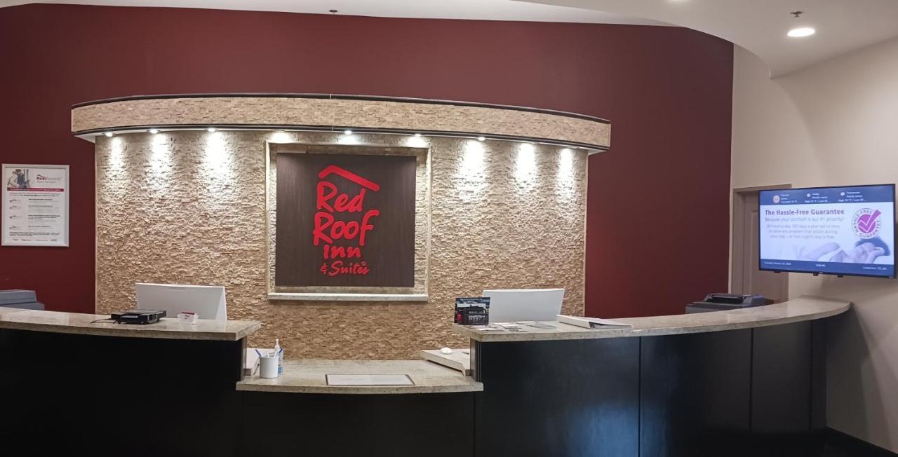 Red Roof Inn & Suites Лонгвю Екстериор снимка